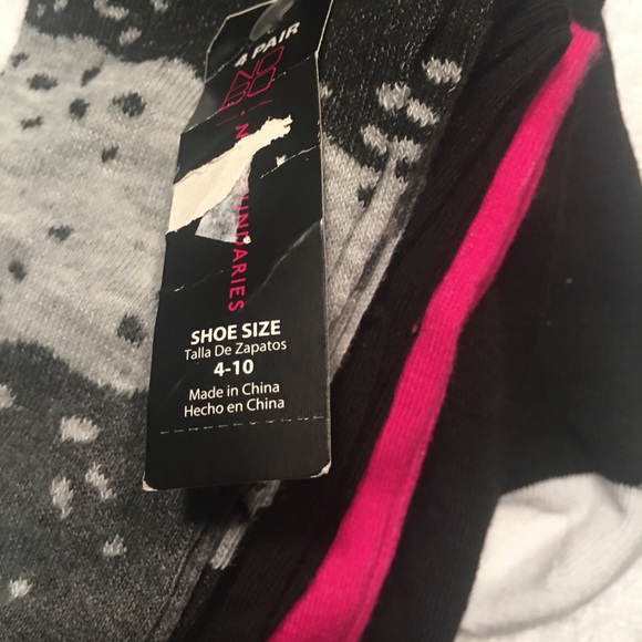 NWT 4 pairs of knee high socks no boundaries - Picture 3 of 5